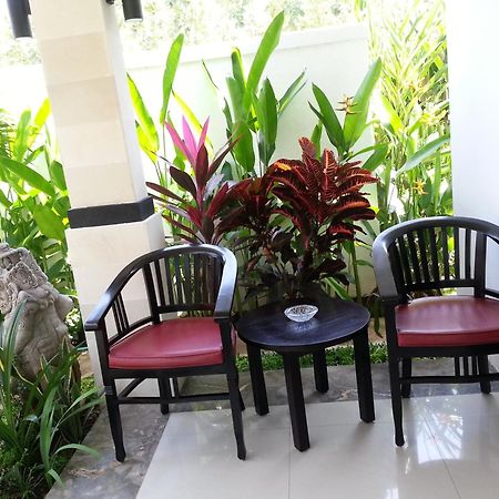 Kelapa Lovina Beach Villa Exterior foto