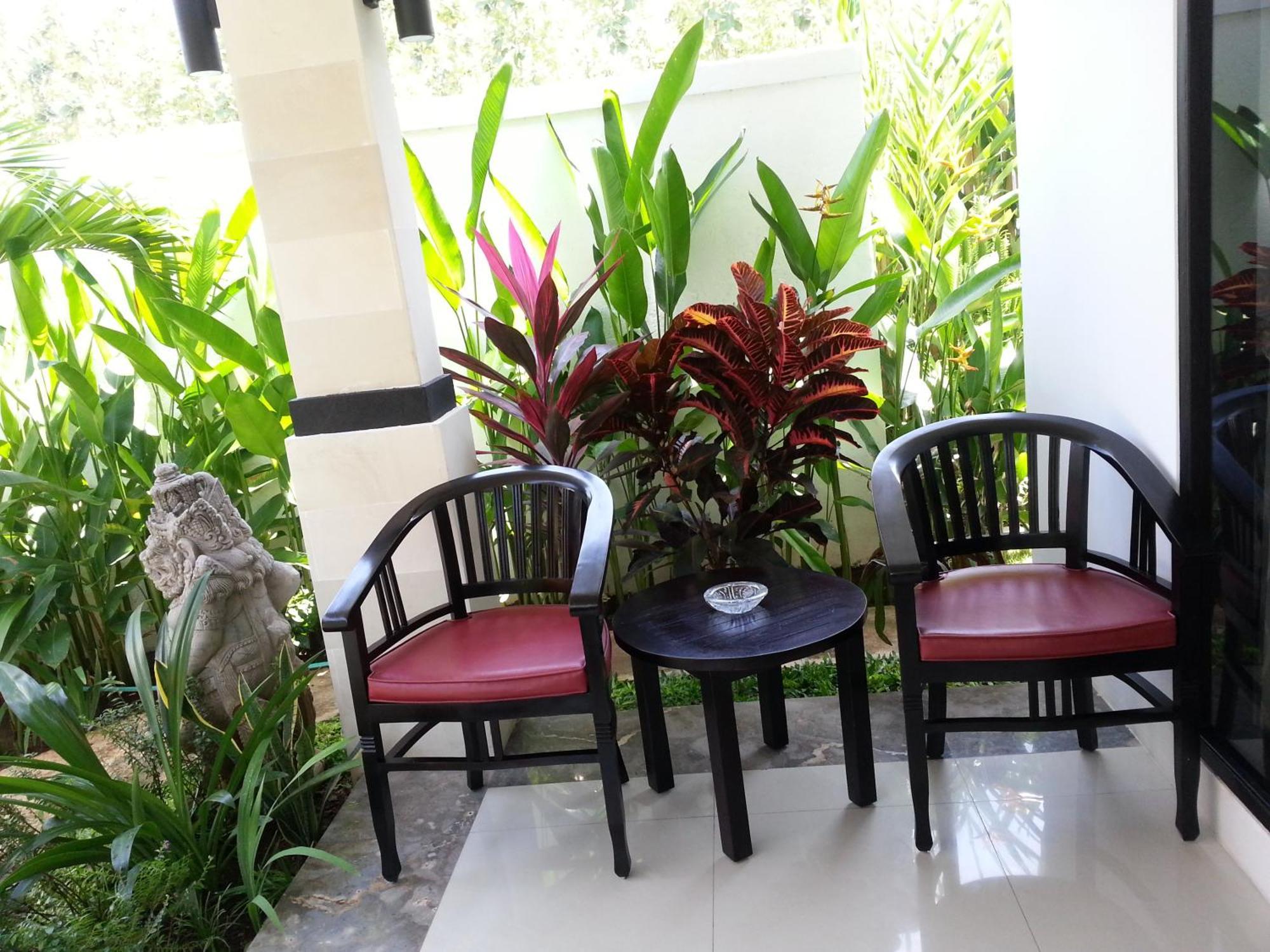 Kelapa Lovina Beach Villa Exterior foto